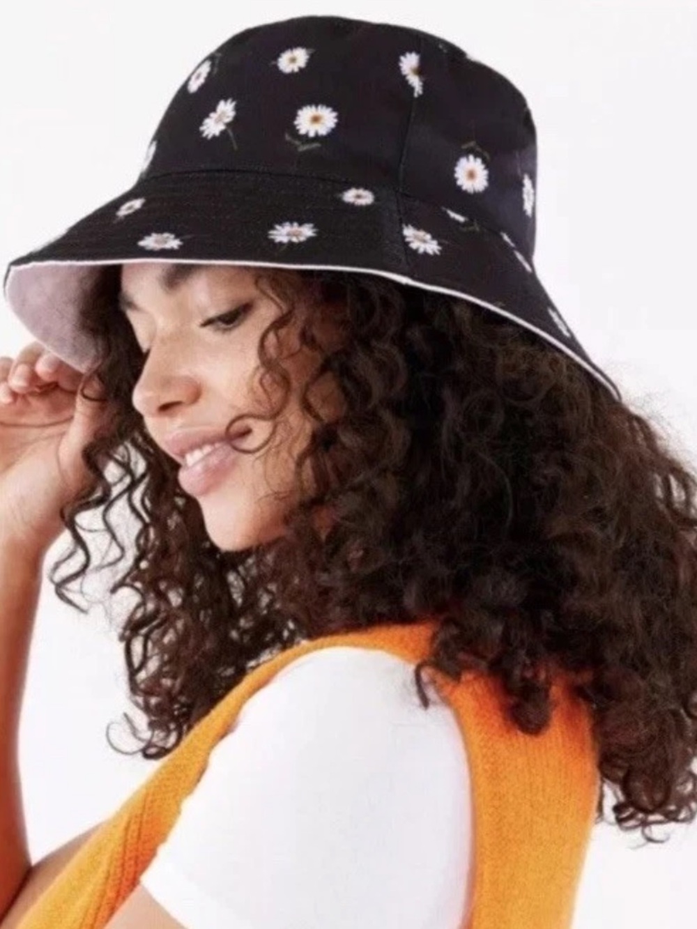 Alice + Olivia Reversible Daisy New
Bucket Hat